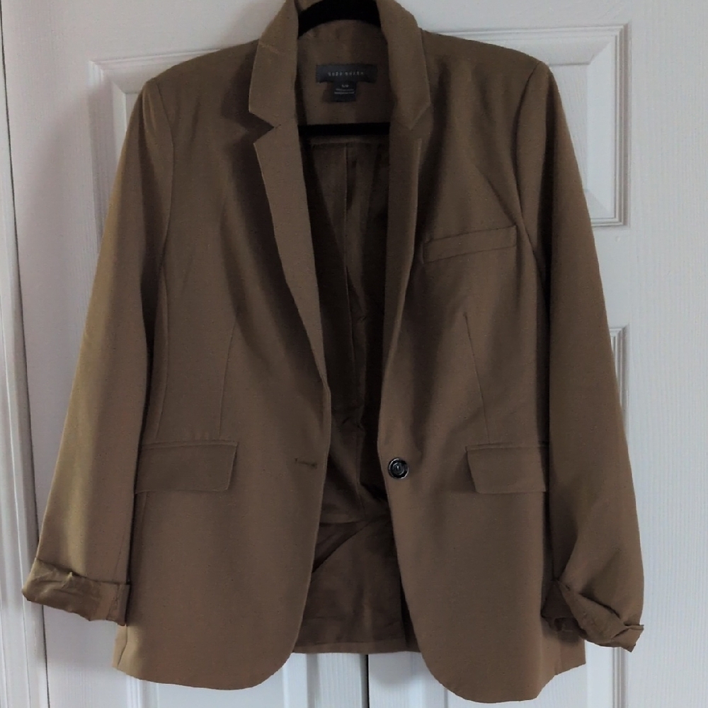 Suzy Shier Tan Single-Button Blazer